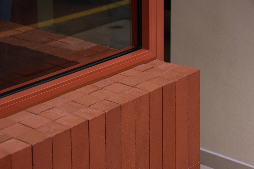 07 Aloha Cafe外部紅磚，Aloha Cafe Exterior Red Brick&nbsp;?Oliver.jpg