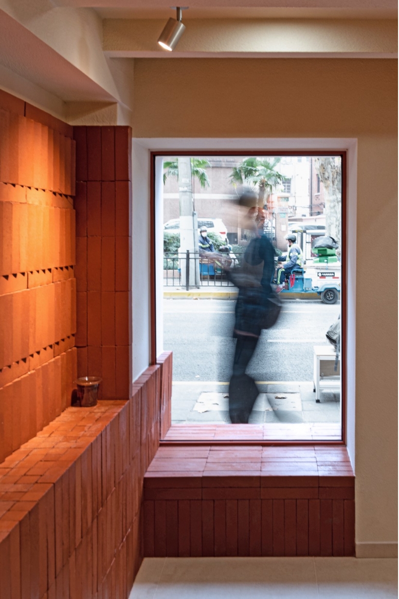 11 Aloha Cafe 內部看向窗口，Aloha Cafe Interior Facing the Window&nbsp;?Oliver.jpg